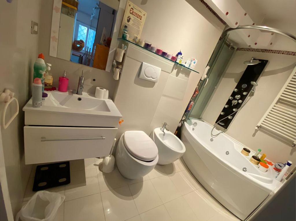 Affitto Due Camere, Due Bagni In Appartement Rome