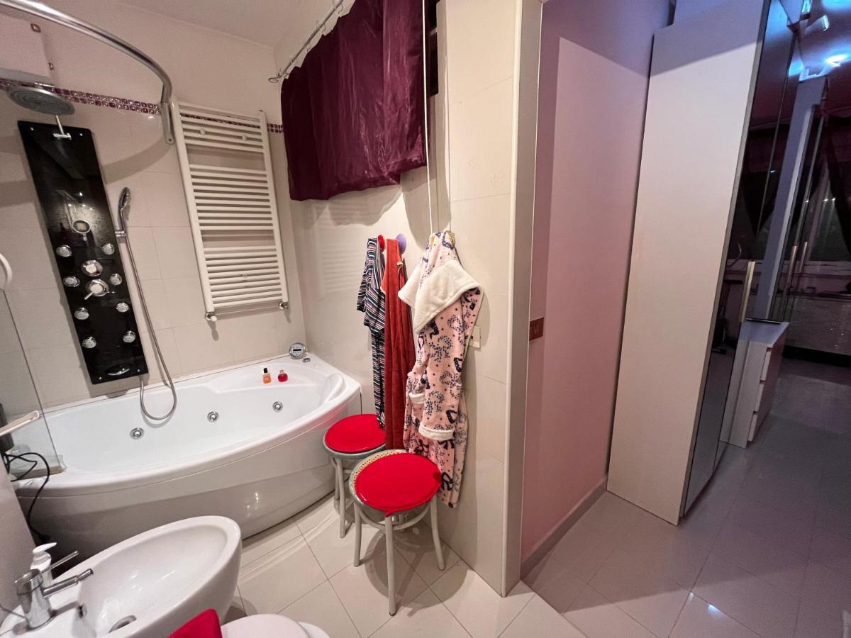 Affitto Due Camere, Due Bagni In Appartement *